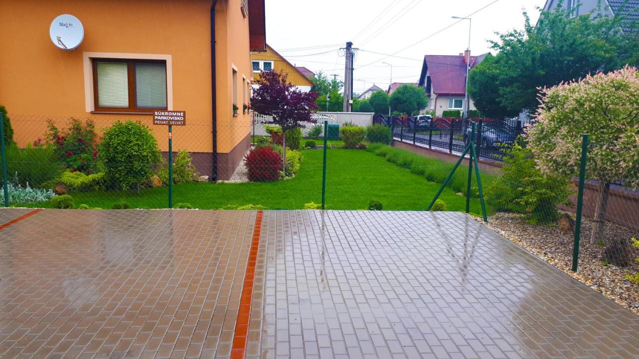 Гостевой дом Privat Velvet Турчьянске-Теплице Экстерьер фото
