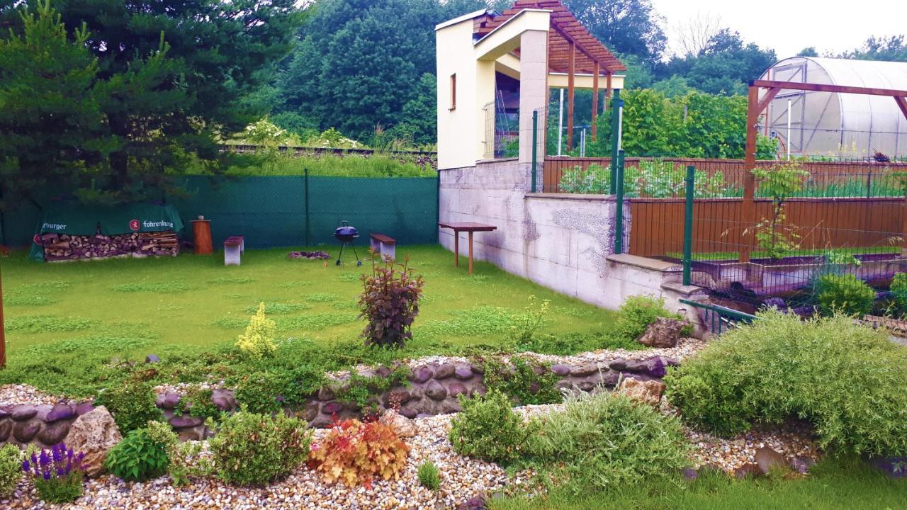 Гостевой дом Privat Velvet Турчьянске-Теплице Экстерьер фото
