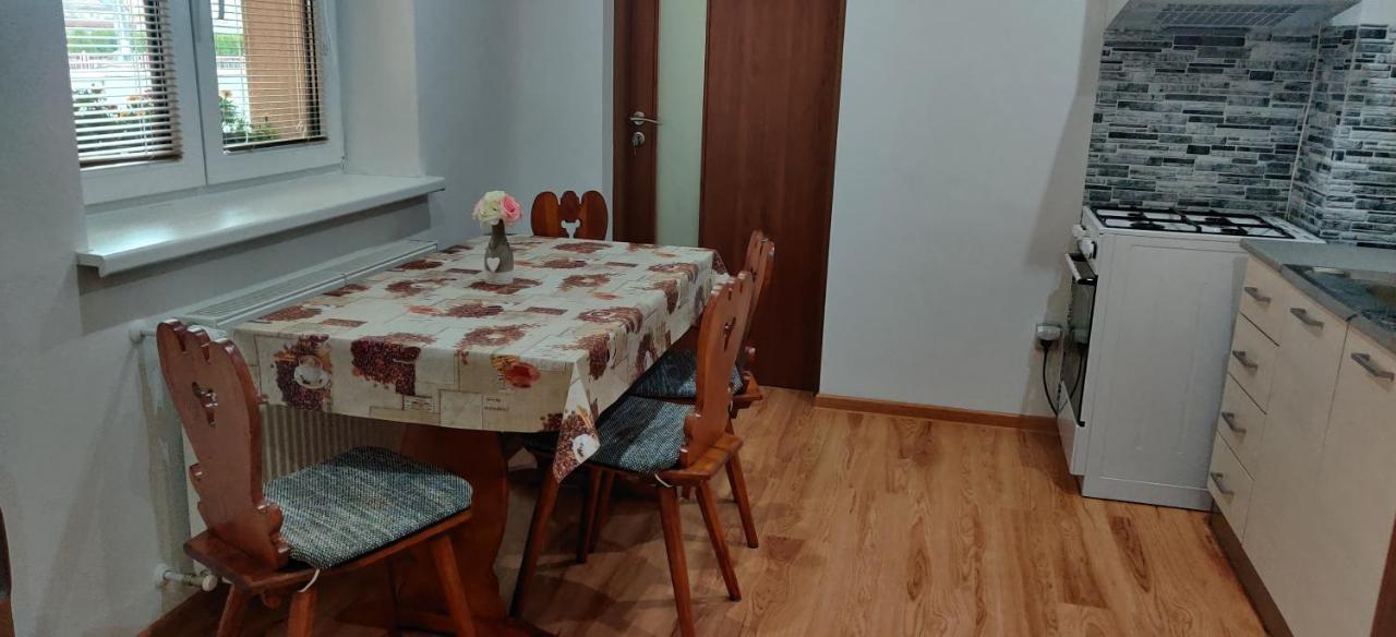 Гостевой дом Privat Velvet Турчьянске-Теплице Экстерьер фото