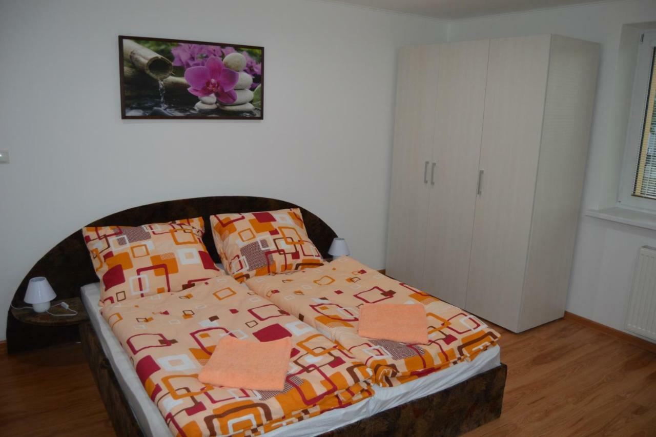 Гостевой дом Privat Velvet Турчьянске-Теплице Экстерьер фото