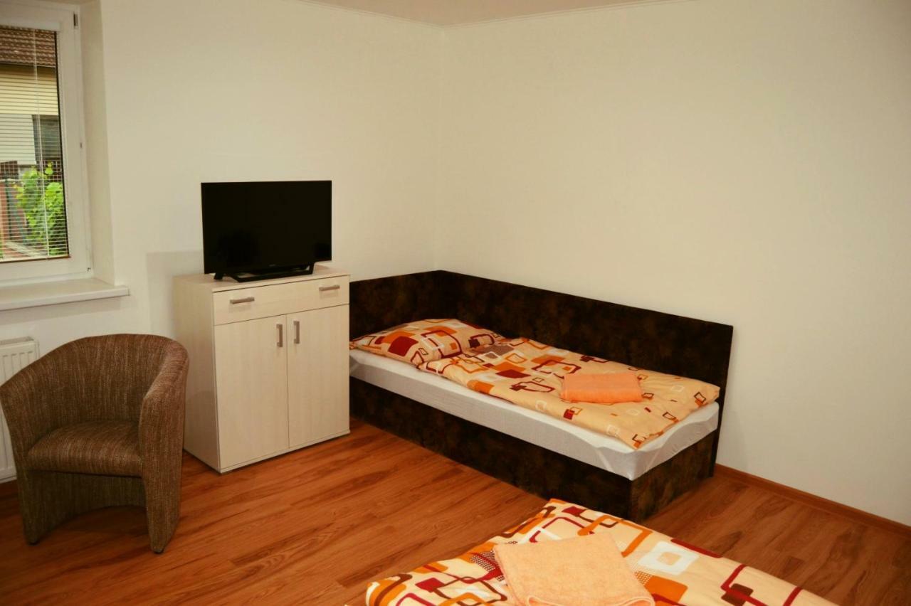 Гостевой дом Privat Velvet Турчьянске-Теплице Экстерьер фото